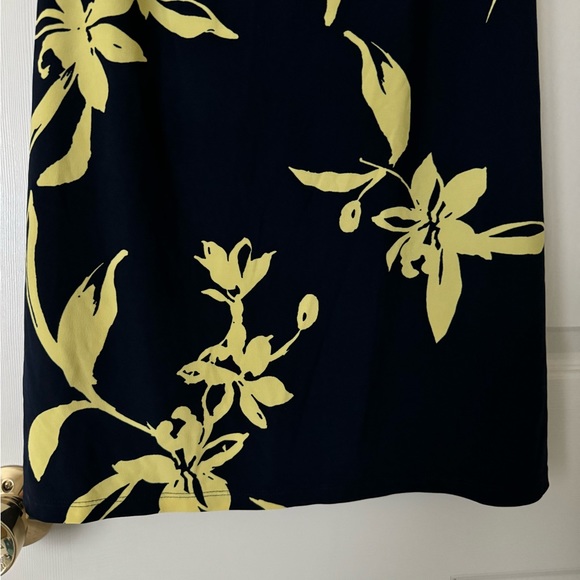 American Living Women's Navy and Yellow Sleeveless Dress (Size 6) - Picture 4 of 8